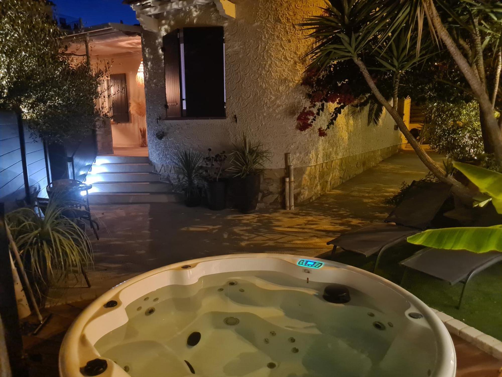 בנדול L'Oursinade - Jolie Maison Avec Jacuzzi Et Jardin מראה חיצוני תמונה